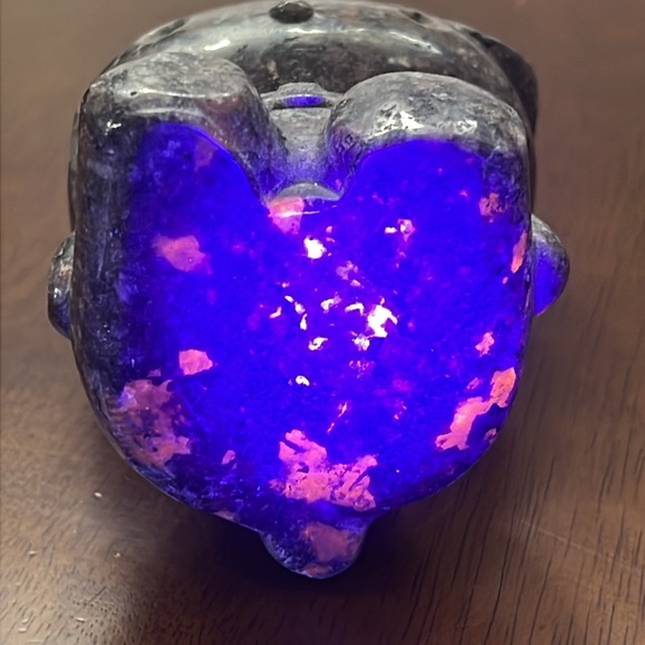 Hello Kitty Yooperlite Carving UV Reactive NWOT - Picture 15 of 17